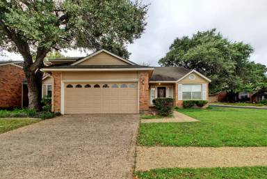 Main picture of 3719 Williamsburg Cir