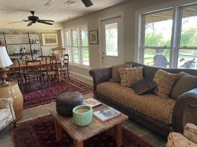 Main picture of 2315 Oregon Rd