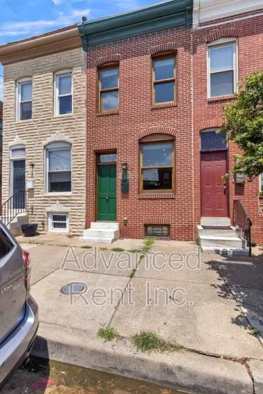 Main picture of 2802 E Fairmount Ave