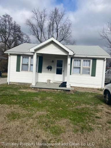 Main picture of 2122 E Riverside Dr