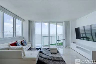 Main picture of Onyx On the Bay