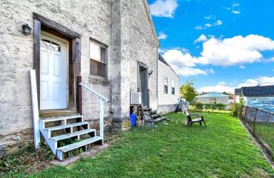 Main picture of 224 Chestnut St