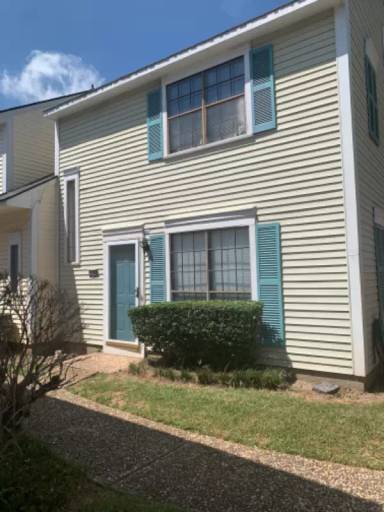 Main picture of 218 Settlers Park Dr