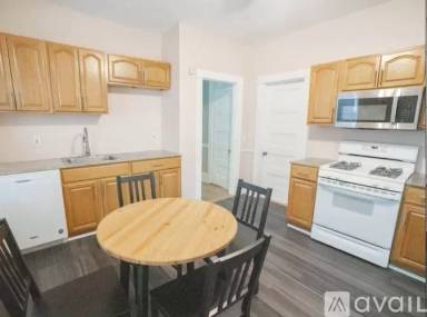 Main picture of 104 Wayland St
