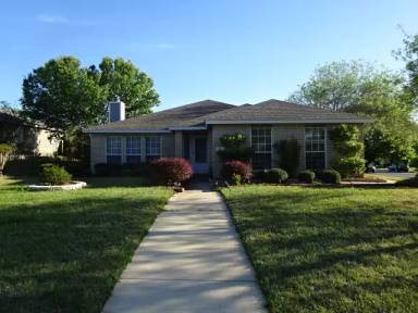 Main picture of 102 Quapaw Dr