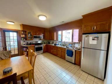 Main picture of 449 Broadway