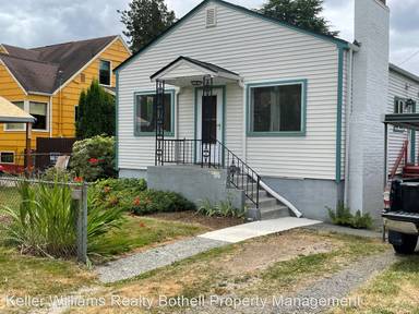 Main picture of 415 N 120th St