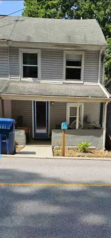 Main picture of 1064 Manor Rd