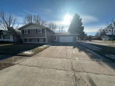 Main picture of 1400 S 3rd St