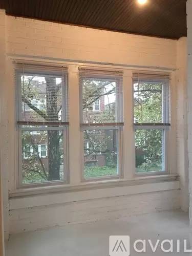 Main picture of 5219 N Christiana Ave