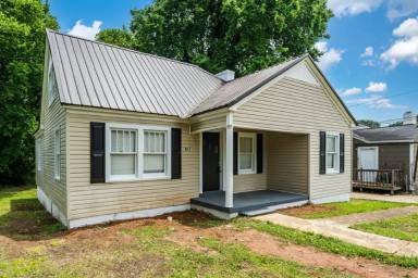 Main picture of 817 31st Ave E