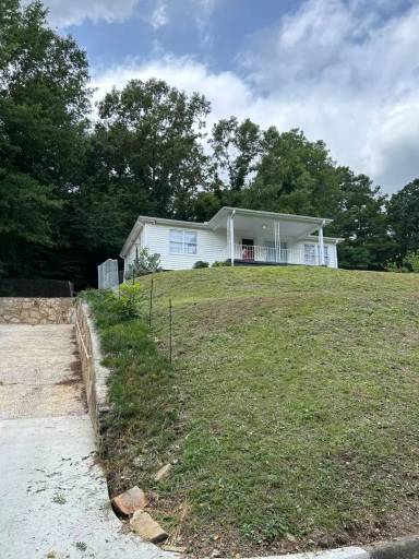 Main picture of 1102 Johnston Dr