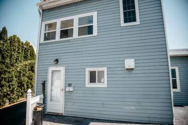 Main picture of 143 S Union St