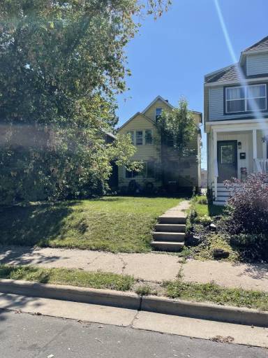 Main picture of 218 2nd St N
