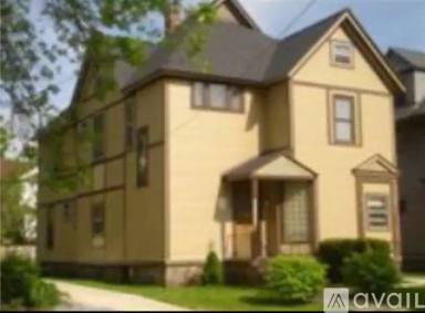 Main picture of 246 Charles Ave SE