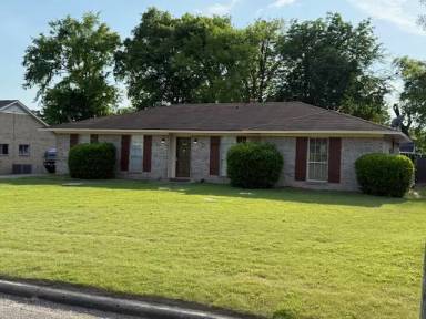 Main picture of 2224 Edinburgh Dr