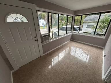 Main picture of 1369 18th St