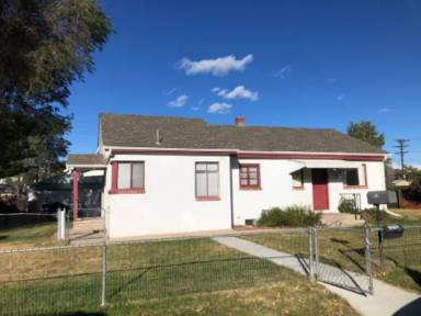 Main picture of 4727 S Lincoln St