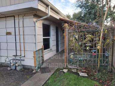 Main picture of 350 SE Lilly Ave