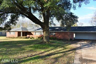 Main picture of 1703 West Ave