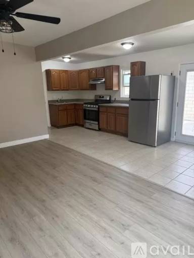 Main picture of 3733 Rhodes Ln