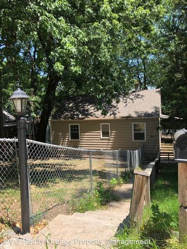Main picture of 1305 Franklin St