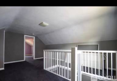 Main picture of 123 E Plum St
