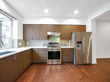 Main picture of 15779 NE 15th St