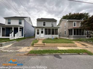 Main picture of 15 Brewer Ave