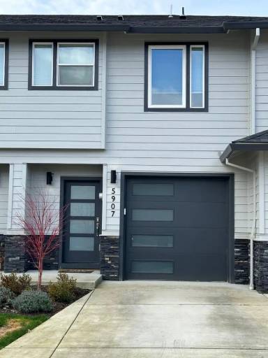 Main picture of 5907 Blue River Dr SE