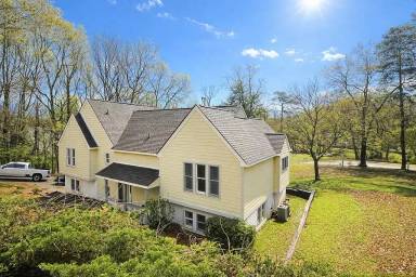 Main picture of 12 Ginger Ln