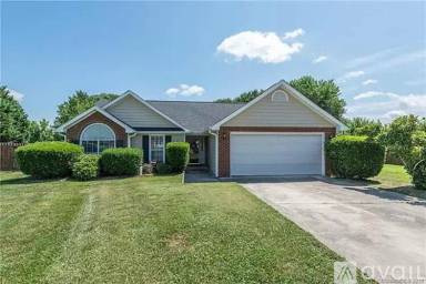 Main picture of 1810 Travis Ct