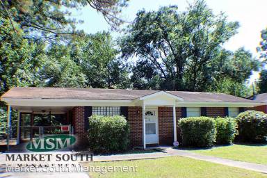 Main picture of 1301 E 58th St