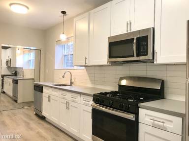 Main picture of 3110 N Milwaukee Ave
