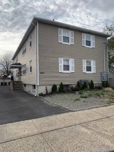 Main picture of 347 Washington Ave