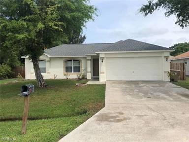 Main picture of 205 Churchill Ct