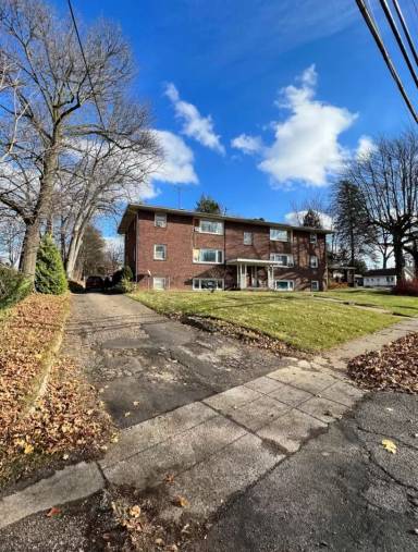 Main picture of 445 Canton Rd