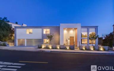 Main picture of 7946 Oceanus Dr