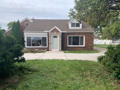 Main picture of 20211 Pleasant St