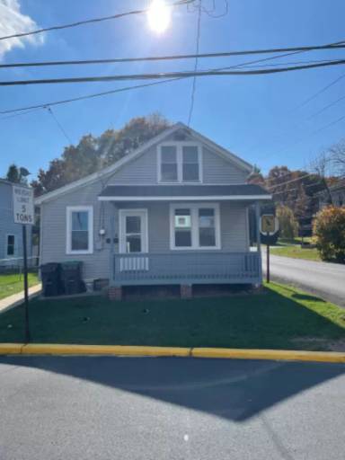 Main picture of 7 Graeff St