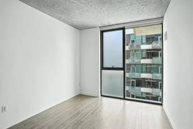Main picture of 1343 S Wabash Ave