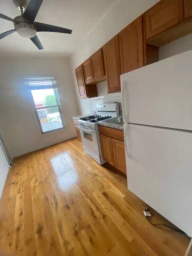 Main picture of 1746 Van Buren St