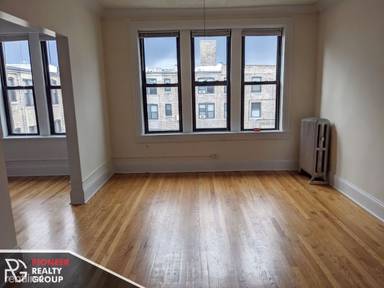 Main picture of 2712 N Milwaukee Ave