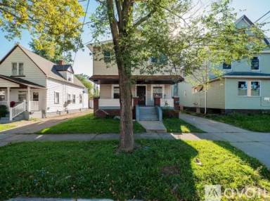Main picture of 2179 W 106th St