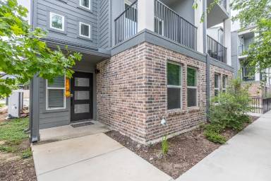 Main picture of 411 Ira Ave