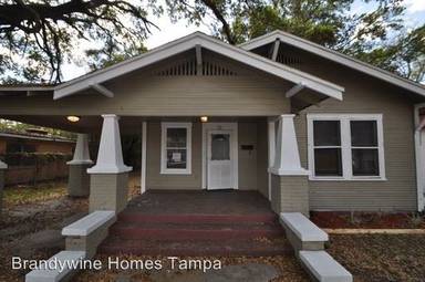 Main picture of 409 E Adalee St