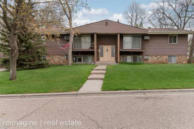 Main picture of 209 Clay St