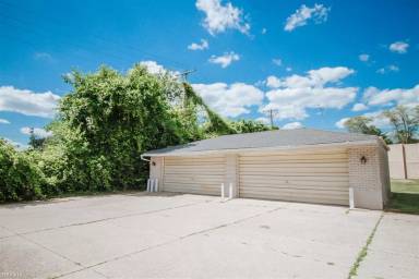 Main picture of 3048 Carskaddon Ave