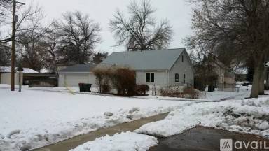Main picture of 319 E 3rd St