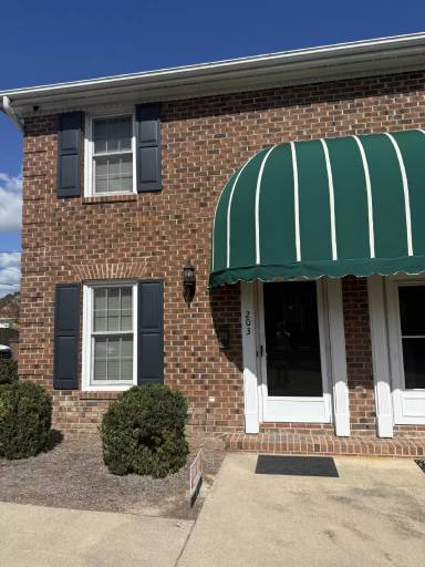 Main picture of 203 S Lincoln St